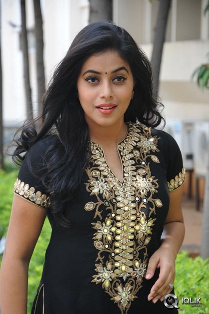 Poorna-at-Raju-Gari-Gadhi-Movie-Success-Meet